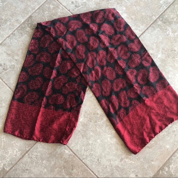 Saks Fitth Avenue 100% silk scarf red - Picture 3 of 7